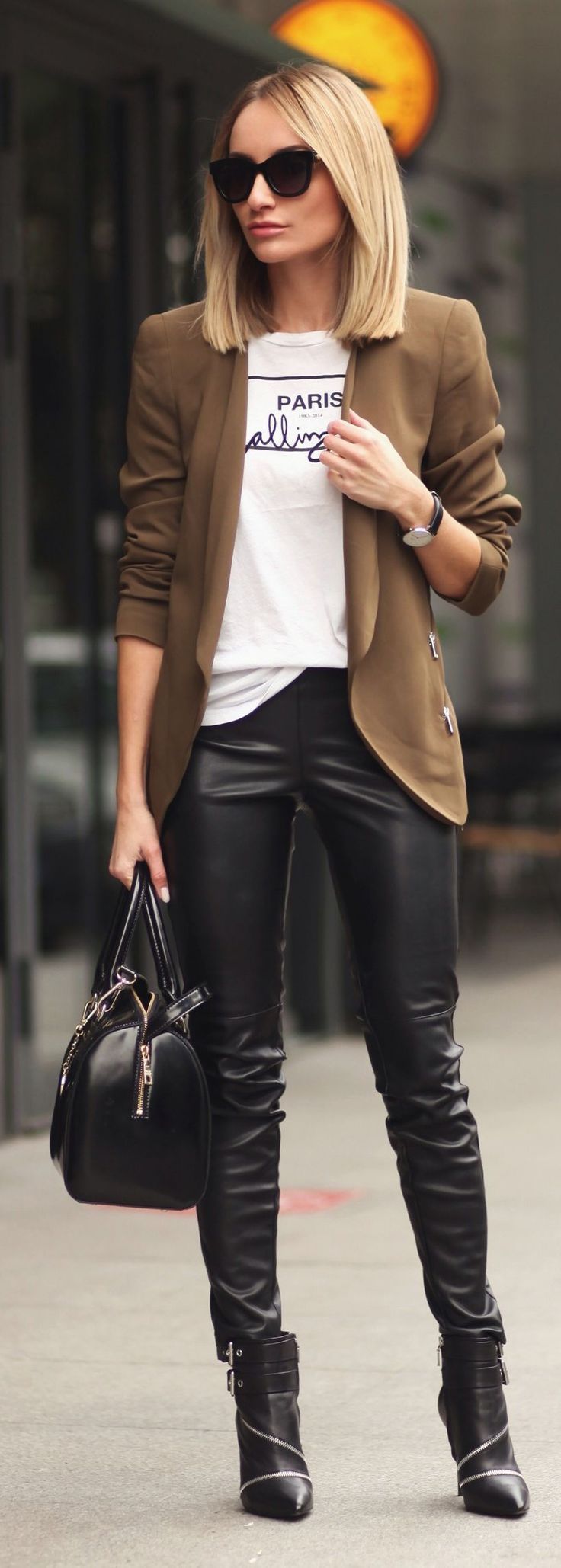 25 Style Ideas on How to Wear Leather Pants | Trendynesia
